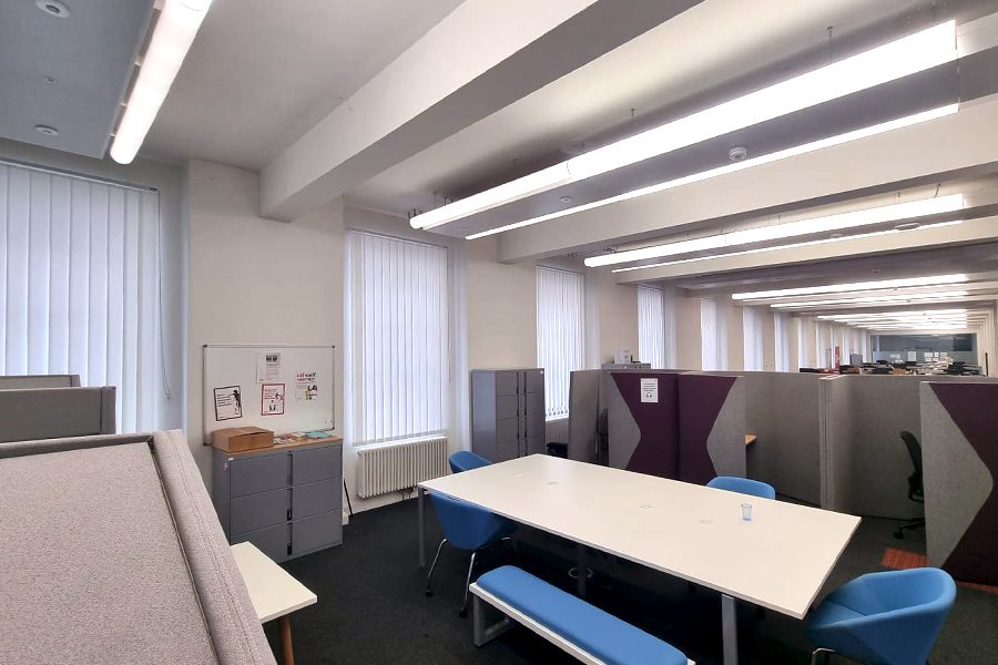 manchester_town_hall_vertical_blinds_01